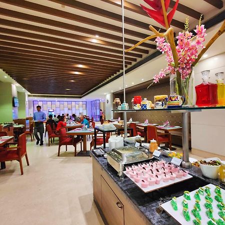 Regenta Central Grand Exotica Pimpri-Chinchwad Extérieur photo