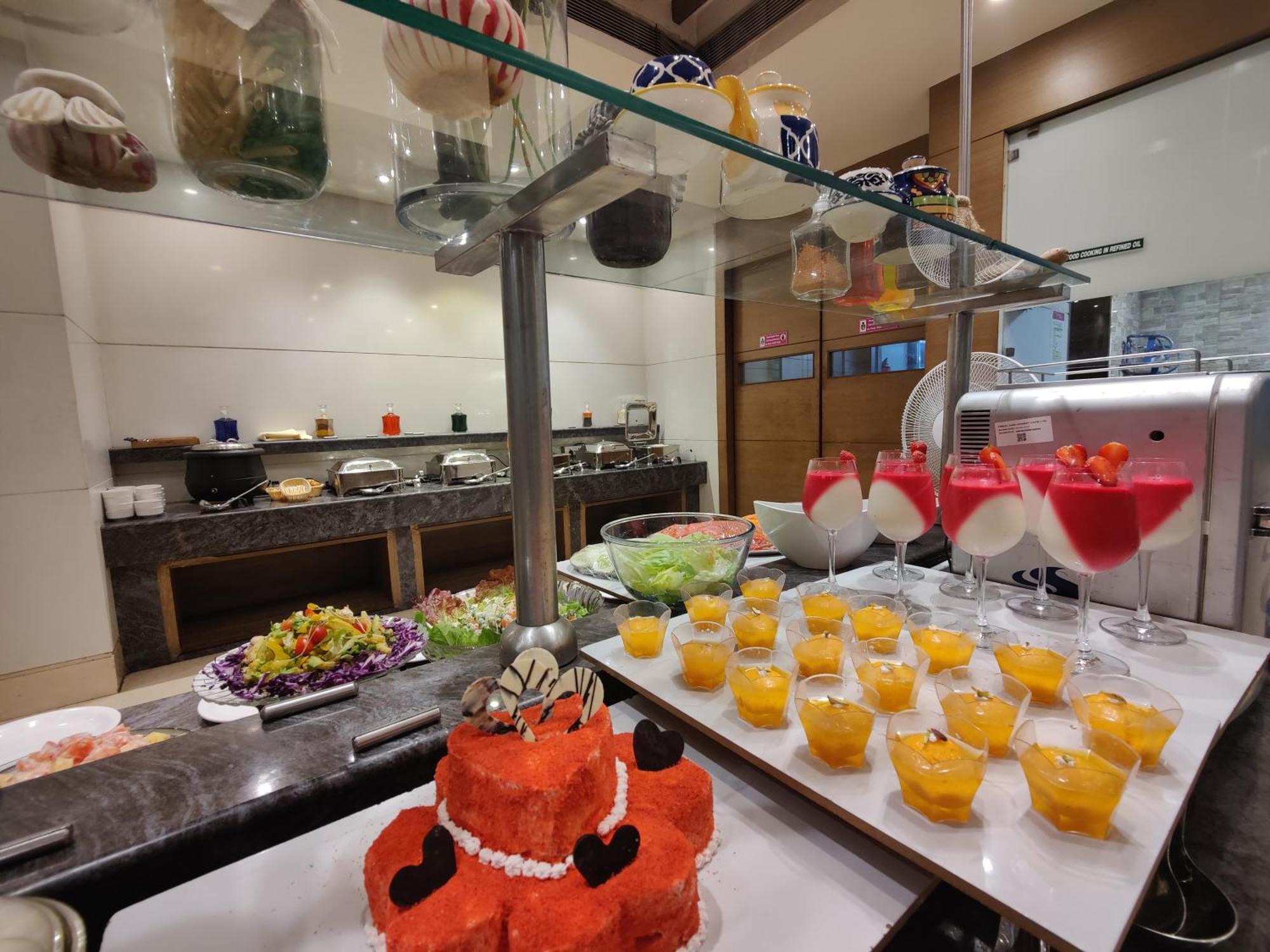 Regenta Central Grand Exotica Pimpri-Chinchwad Extérieur photo