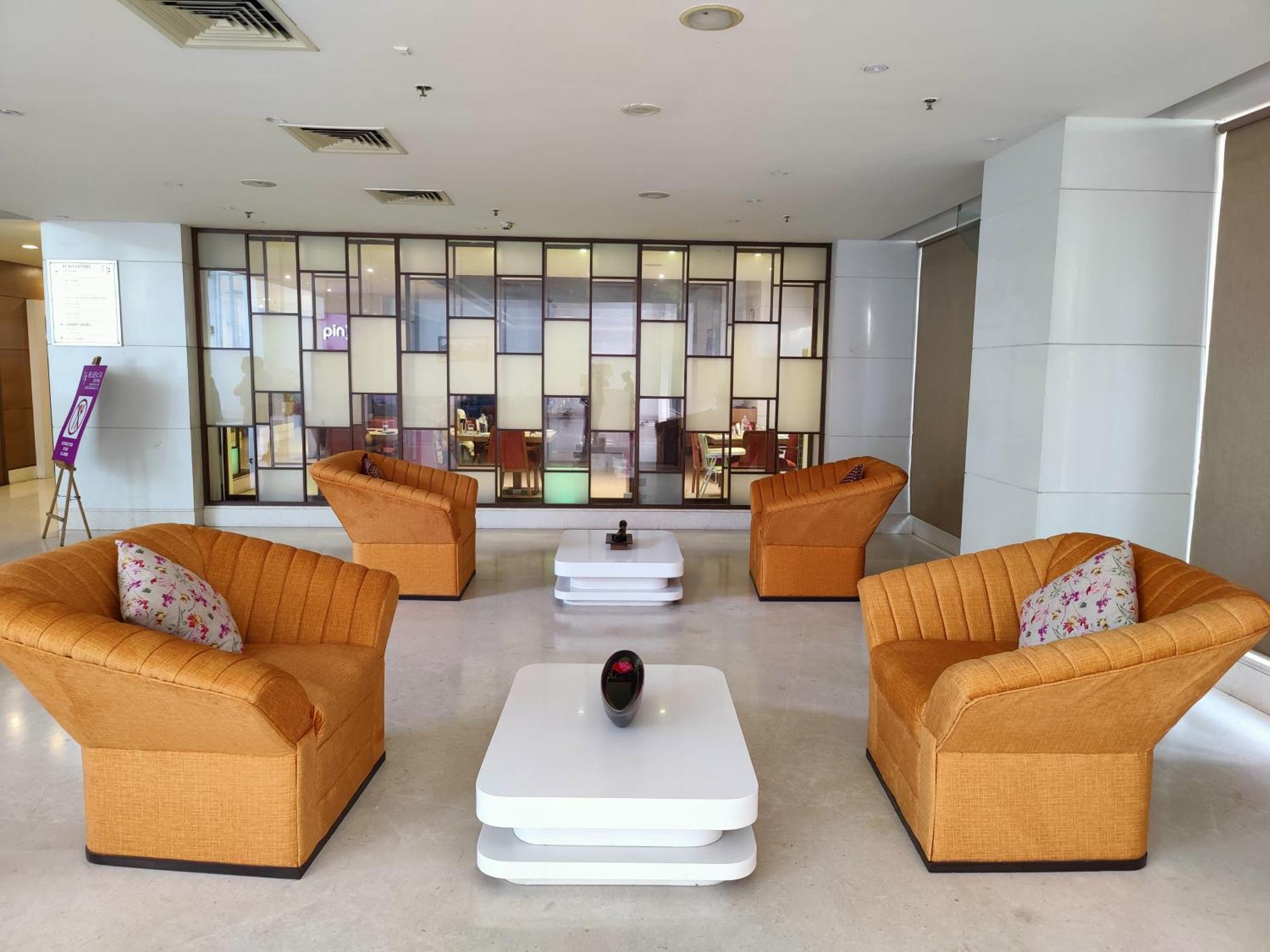 Regenta Central Grand Exotica Pimpri-Chinchwad Extérieur photo
