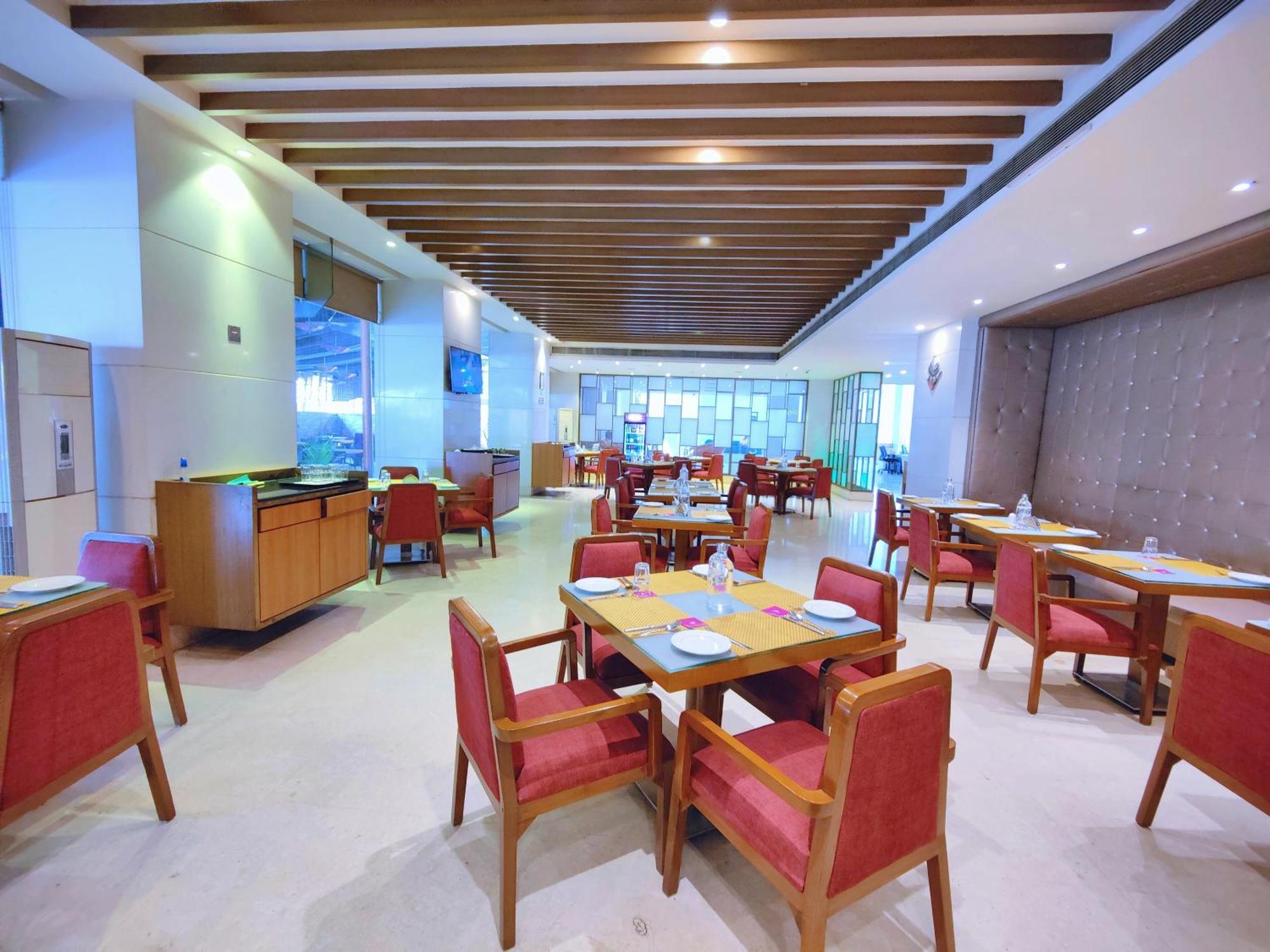 Regenta Central Grand Exotica Pimpri-Chinchwad Extérieur photo