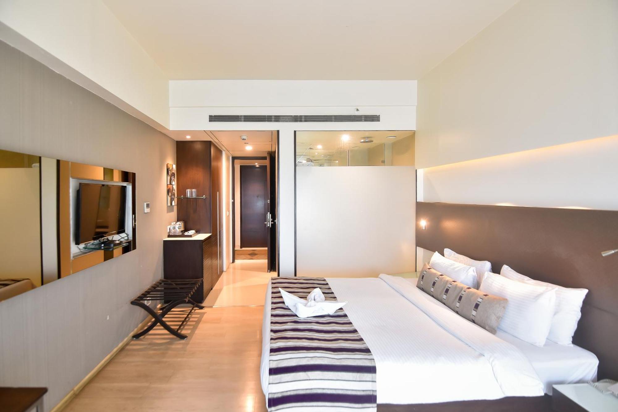 Regenta Central Grand Exotica Pimpri-Chinchwad Extérieur photo