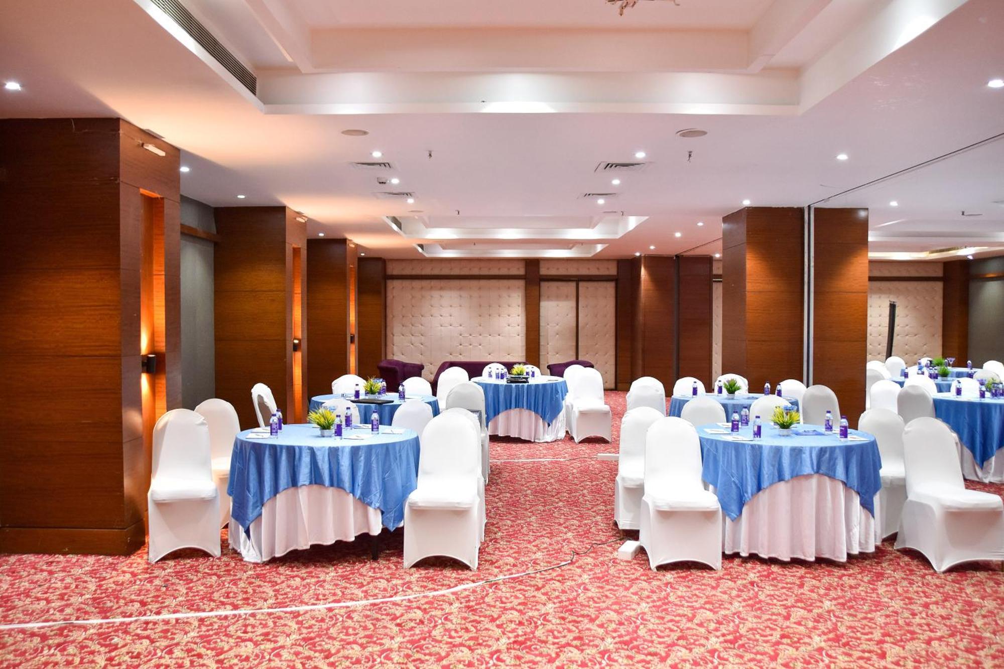 Regenta Central Grand Exotica Pimpri-Chinchwad Extérieur photo