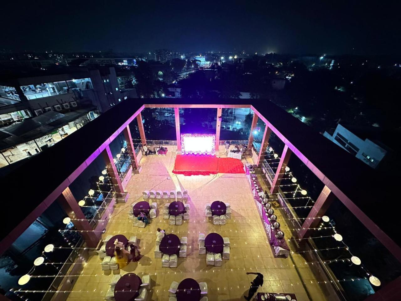 Regenta Central Grand Exotica Pimpri-Chinchwad Extérieur photo
